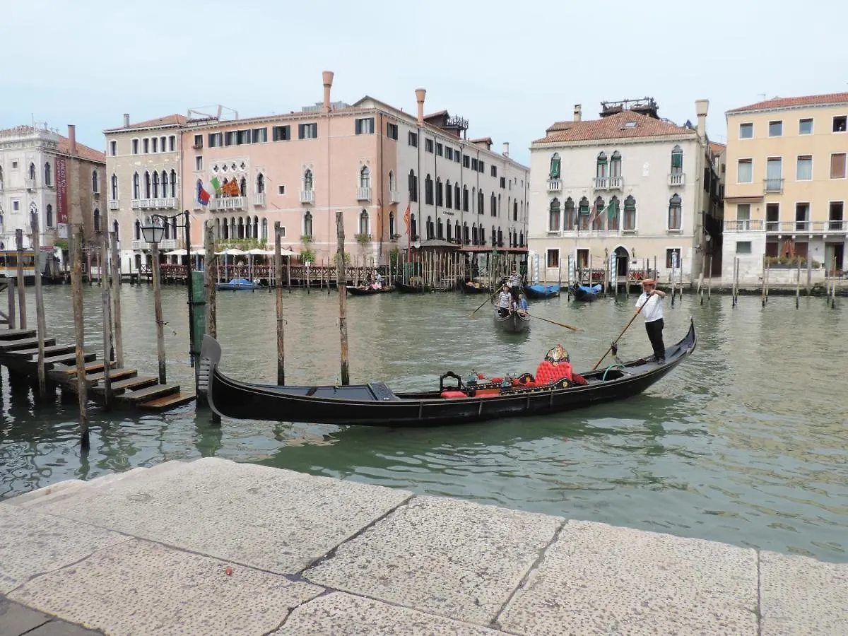 Rialto Grand Canal View Apartment Venice